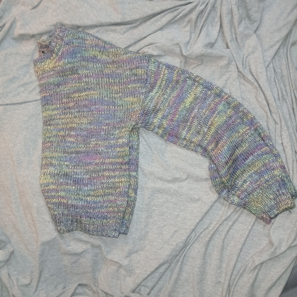 Womans Sweater - Picture 2 of 4